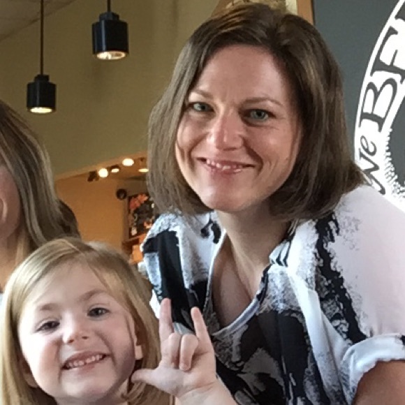 Meet your Posher, April - Picture 3 of 3